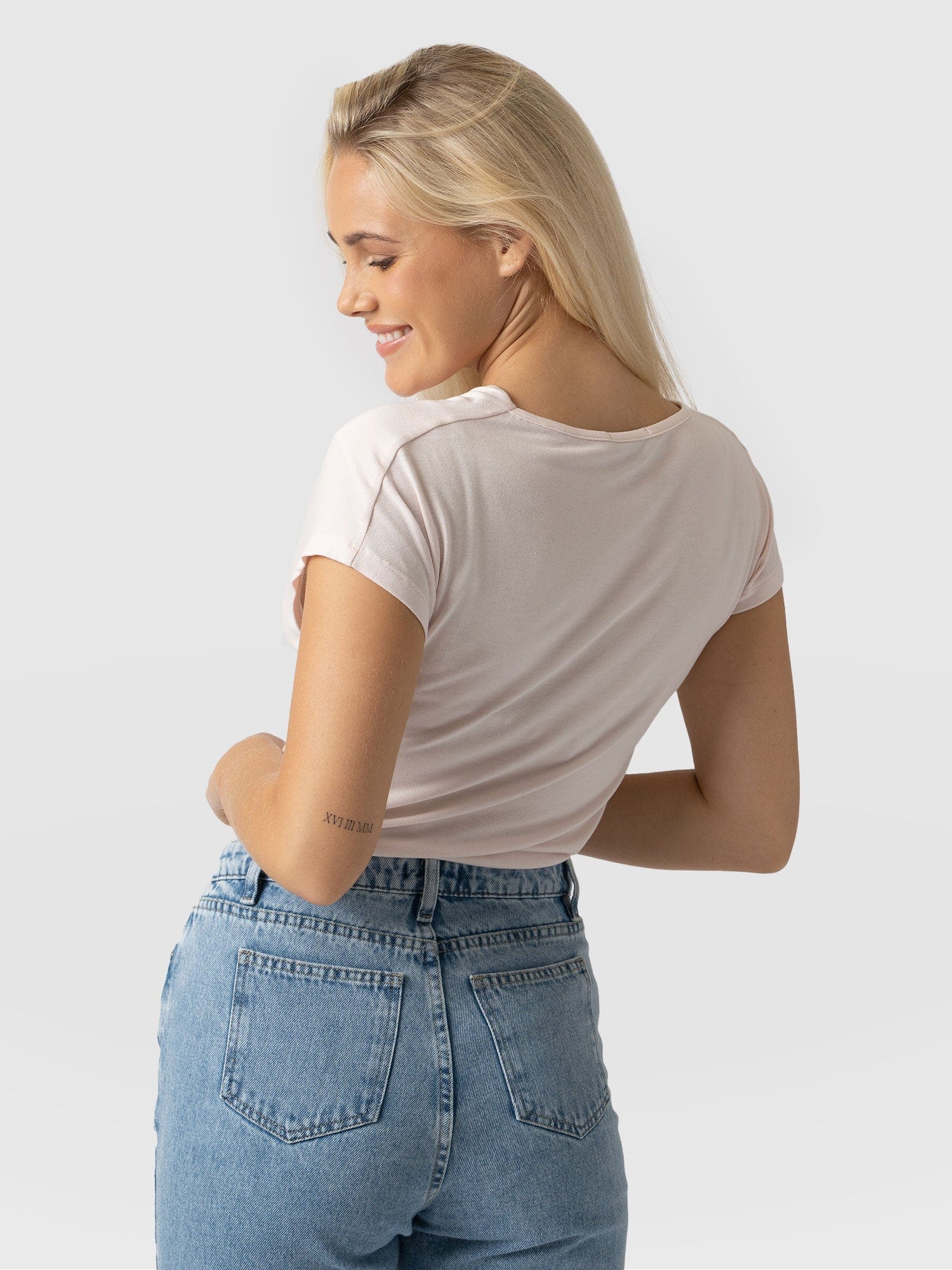 Cowl Neck Tee Pastel Pink - Women's T-Shirts | Saint + Sofia® EU